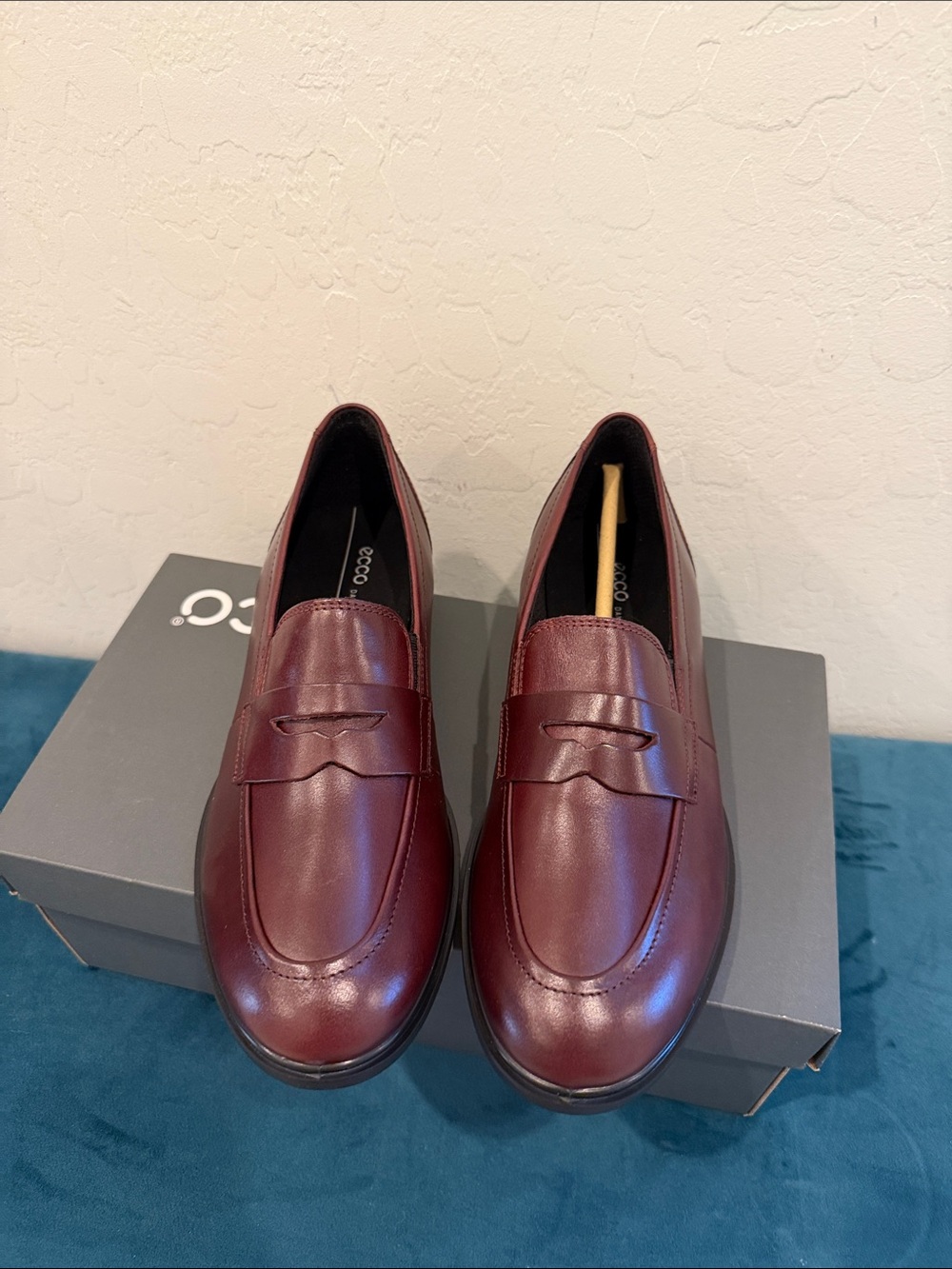 Eccolo Women's Burgundy Leather Penny Loafers